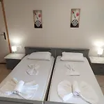 Apartahotel ζante Dolphin