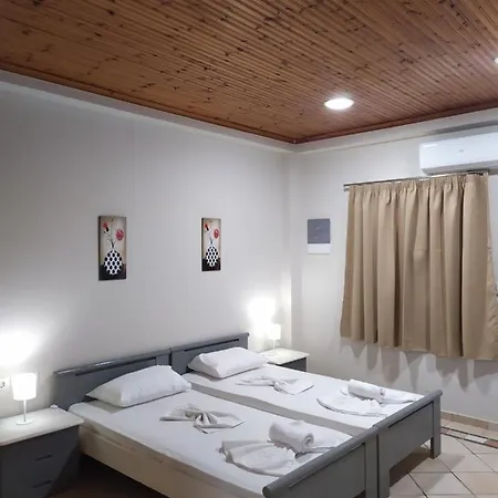 מלון דירות ζante Dolphin 4*