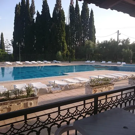 מלון דירות ζante Dolphin 4*