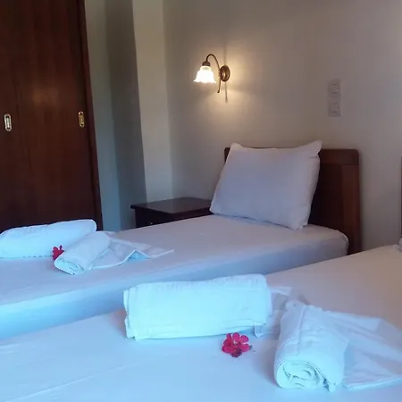 מלון דירות ζante Dolphin 4*