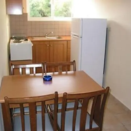 ζante Dolphin Hotel apartamentowy Alikes