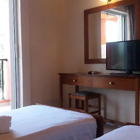 ζante Dolphin 4* אליקס