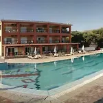 ζante Dolphin Aparthotel