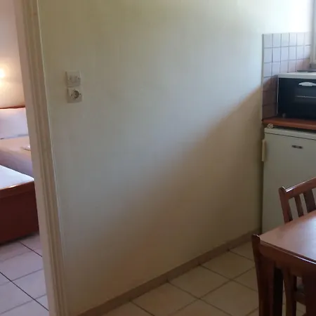 ζante Dolphin 아파트호텔 알리케스